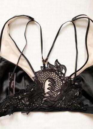 Невероятный бюстгальтер victoria’s secret unlined dragon lace plunge bra с вышивкой дракона на спине, размер м1 фото