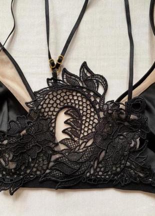 Невероятный бюстгальтер victoria’s secret unlined dragon lace plunge bra с вышивкой дракона на спине, размер м3 фото
