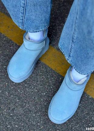 Натуральные короткие угги на высокой подошве