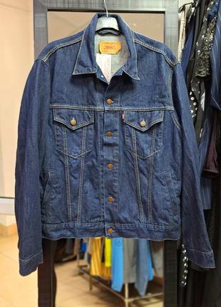 Джинсівка від levis.