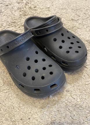 Iconic crocs comfort