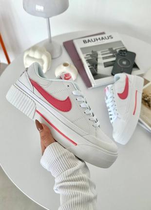 Жіночі кросівки nike court legacy pink