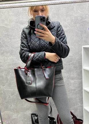 Жіноча стильна та якісна сумка з еко шкіри чорна з червоним2 фото