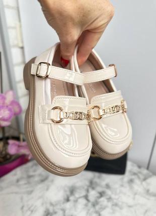 Туфлі туфельки