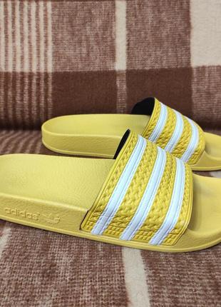 Оригінальні тапки шльопанці adidas