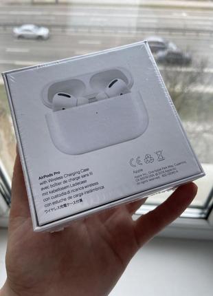 Нові airpods pro3 фото