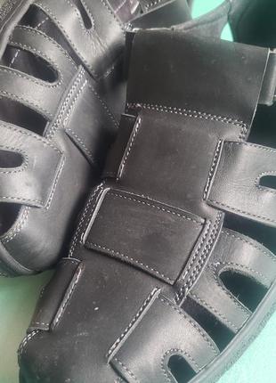 Сандалі чоловічі, жіночі