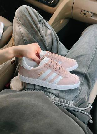 Женские кроссовки adidas