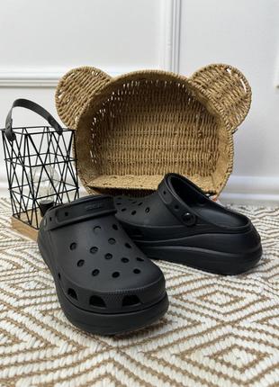 Crocs classic crush black жіночі стильні крокси в чорному кольорі
