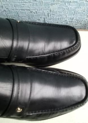 Міцні шкіряні чоловічі туфлі лофери clarks.5 фото