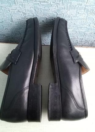 Міцні шкіряні чоловічі туфлі лофери clarks.7 фото
