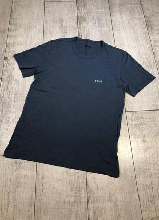 Мужская футболка с новых коллекций hugo boss