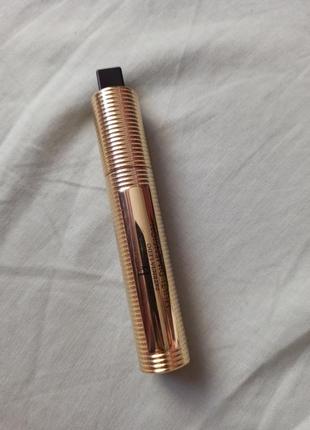 Черная тушь с подвижной щеткой