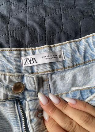 Джинсы zara голубые