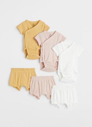 Бавовняний літній комплект h&m hm для дівчинки: боді з коротким рукавом на запах та шорти