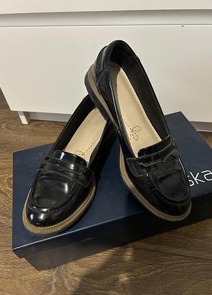 Лоферы clarks