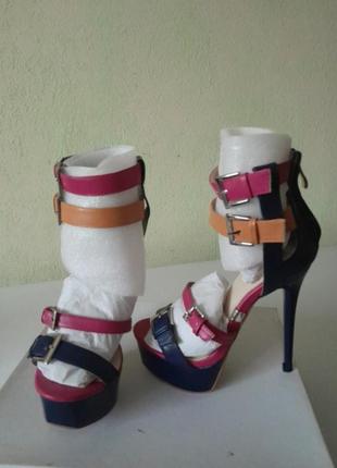 Босоножки натуральная кожа 35 размер