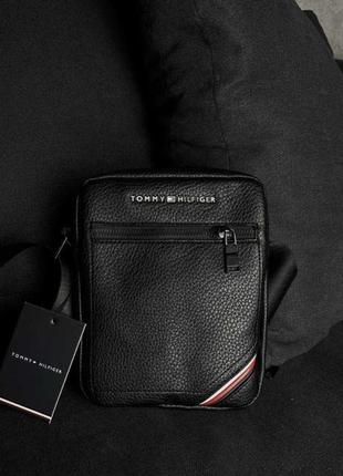 Сумка от tommy hilfiger