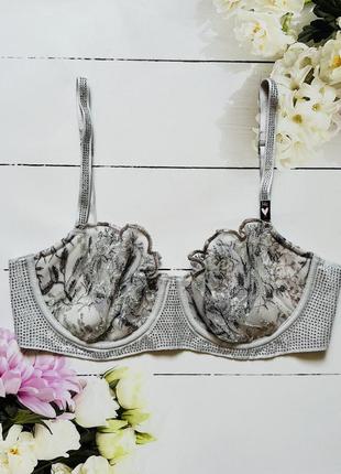 Лиф в камнях victorias secret 32в,34с был 78$ виктория сикрет. оригинал