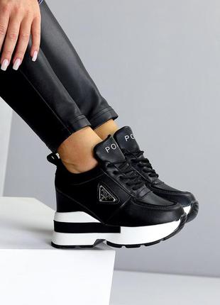 Классные высокие сникерсы в черном цвете, женские маломерные, танкетка, весенние,...