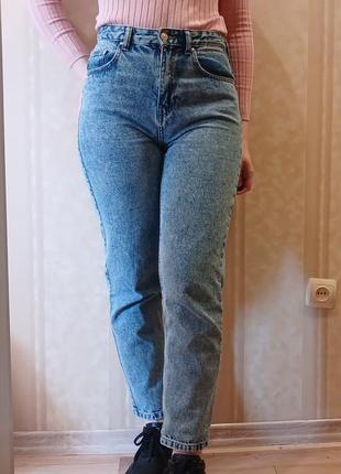 Джинси mom