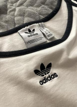 Топ-adidas