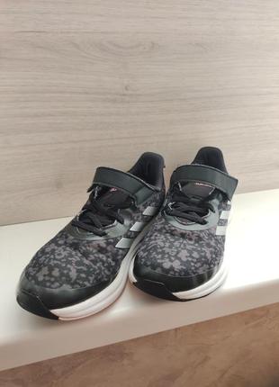 Кроссовки adidas размер 35