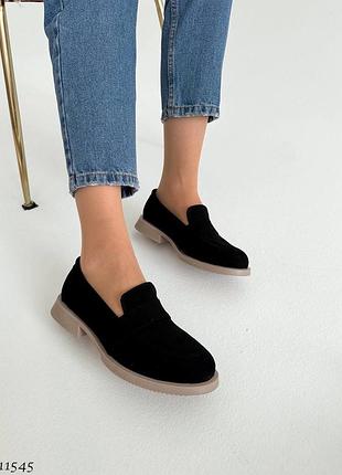 Замшеві жіночі чорні туфлі лофери з натуральної замші