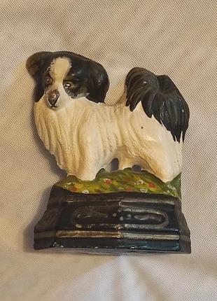 Старовинний упор для дверей як собака.