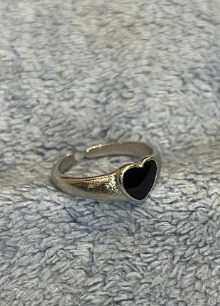 Кольцо чёрное сердечко