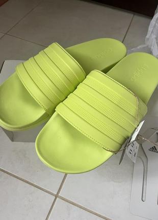 Шлепки adidas adilette comfort