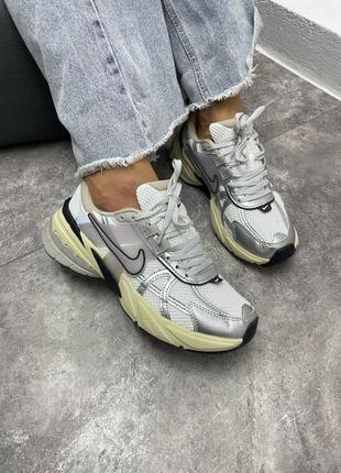 Кросівки nike v2k runtekk summit white metallic silver