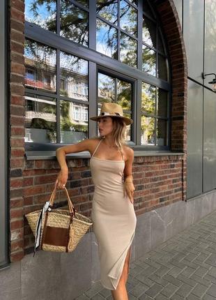 Плаття з відкритою спиною,плаття з розрізом,плаття із зав‘язками на спині