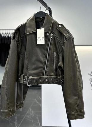 Укорочена байкерська куртка коричнева зара zara