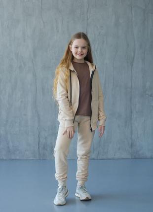 Детский костюм на молнии. не кашлатится