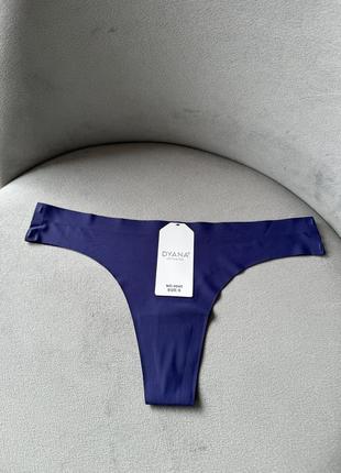 Бесшовные женские синие трусики стринги