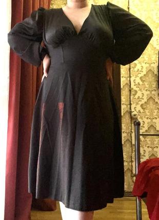 Жіноче плаття , жіноча сукня