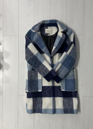 Жіноче пальто