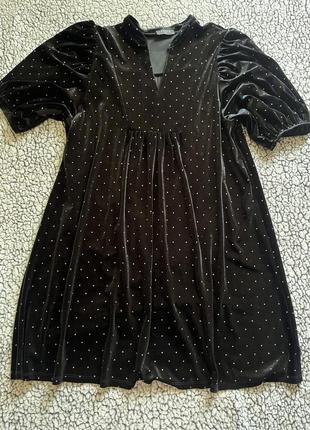 Красивое черное платье в размере xl