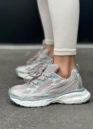 Жіночі кросівки пудрові