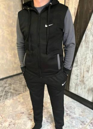 Чоловічі спортивні костюми на хутрі nike.
