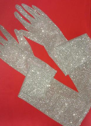 Серебряные перчатки, глиттерные перчатки