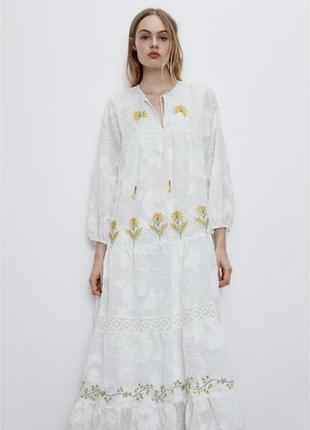 Плаття вишите zara
