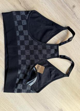 Спортивный топ victorias secret