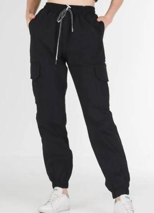Брюки карго стрейч с карманами 26-27р с bershka