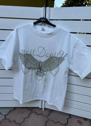 Футболка в стразах