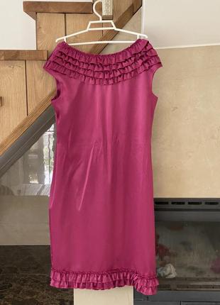 Бордовое атласное платье