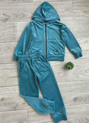 Костюм для дівчинки