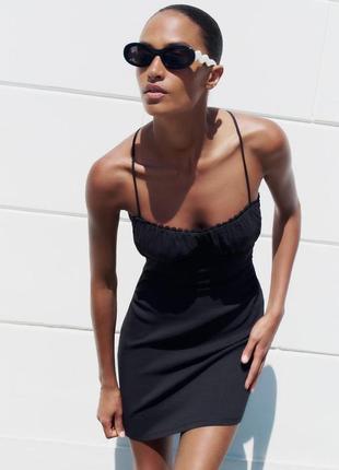 Коротка сукня з мереживними вставками zara льон
