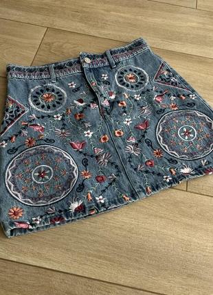 Джинсовая юбка с вышивкой denim co